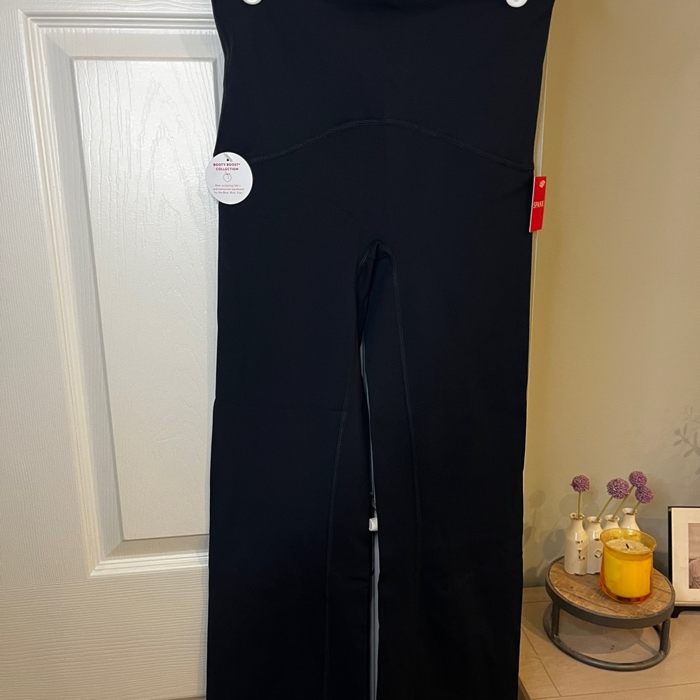 SPANX Booty Boost Black Flair Leggings
